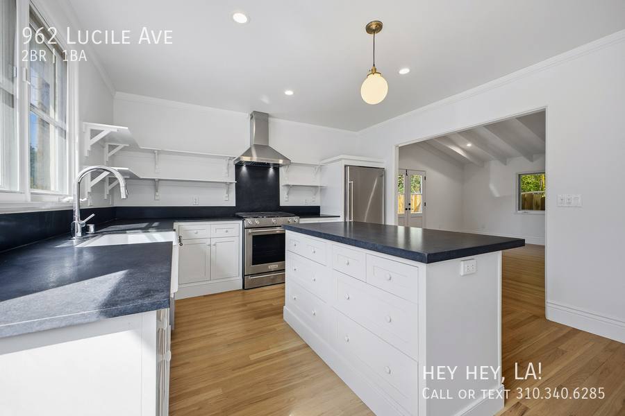 Apartment for rent at 962 Lucile Ave, Los Angeles, CA 90026