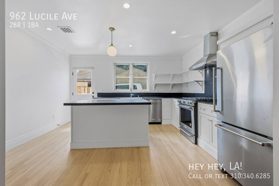 Apartment for rent at 962 Lucile Ave, Los Angeles, CA 90026