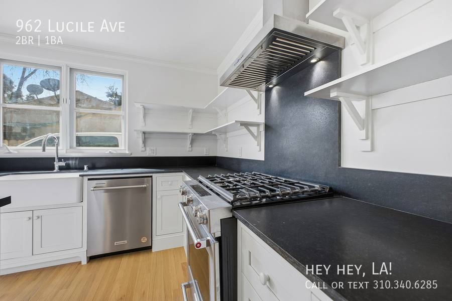 Apartment for rent at 962 Lucile Ave, Los Angeles, CA 90026
