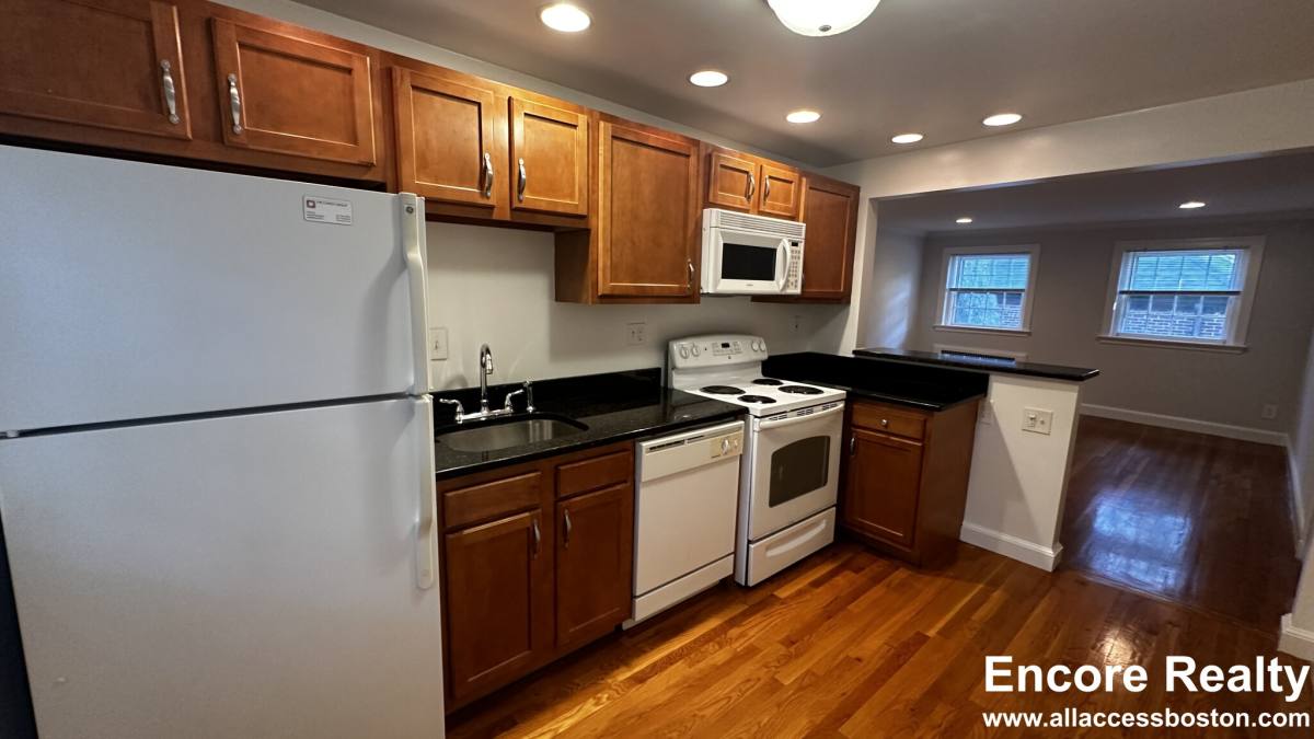 Apartment for rent at 59 Wyman St #4, Waban, MA 02468