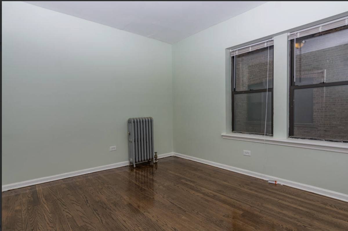Apartment for rent at 7640 S Stewart Ave, Chicago, IL 60620