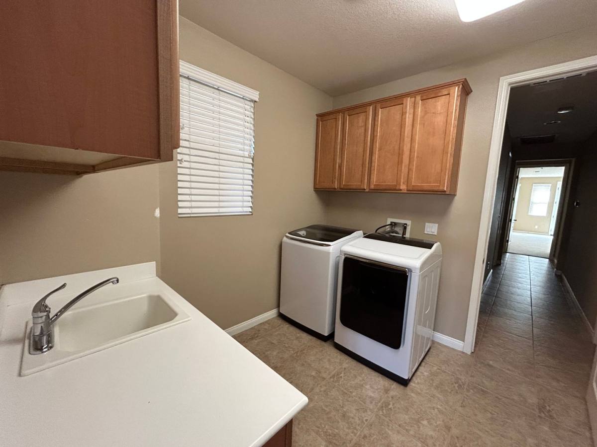 House for rent at 15005 Via Messina Dr, Bakersfield, CA 93306