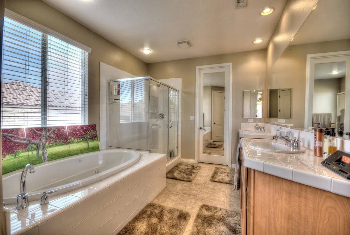 House for rent at 15005 Via Messina Dr, Bakersfield, CA 93306
