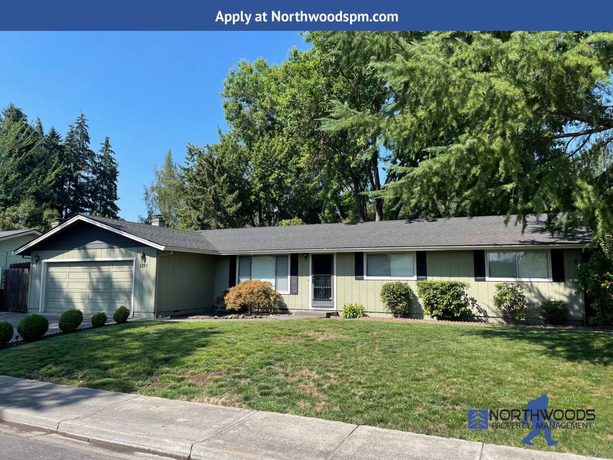 House for rent at 1293 Ruskin Dr, Medford, OR 97504