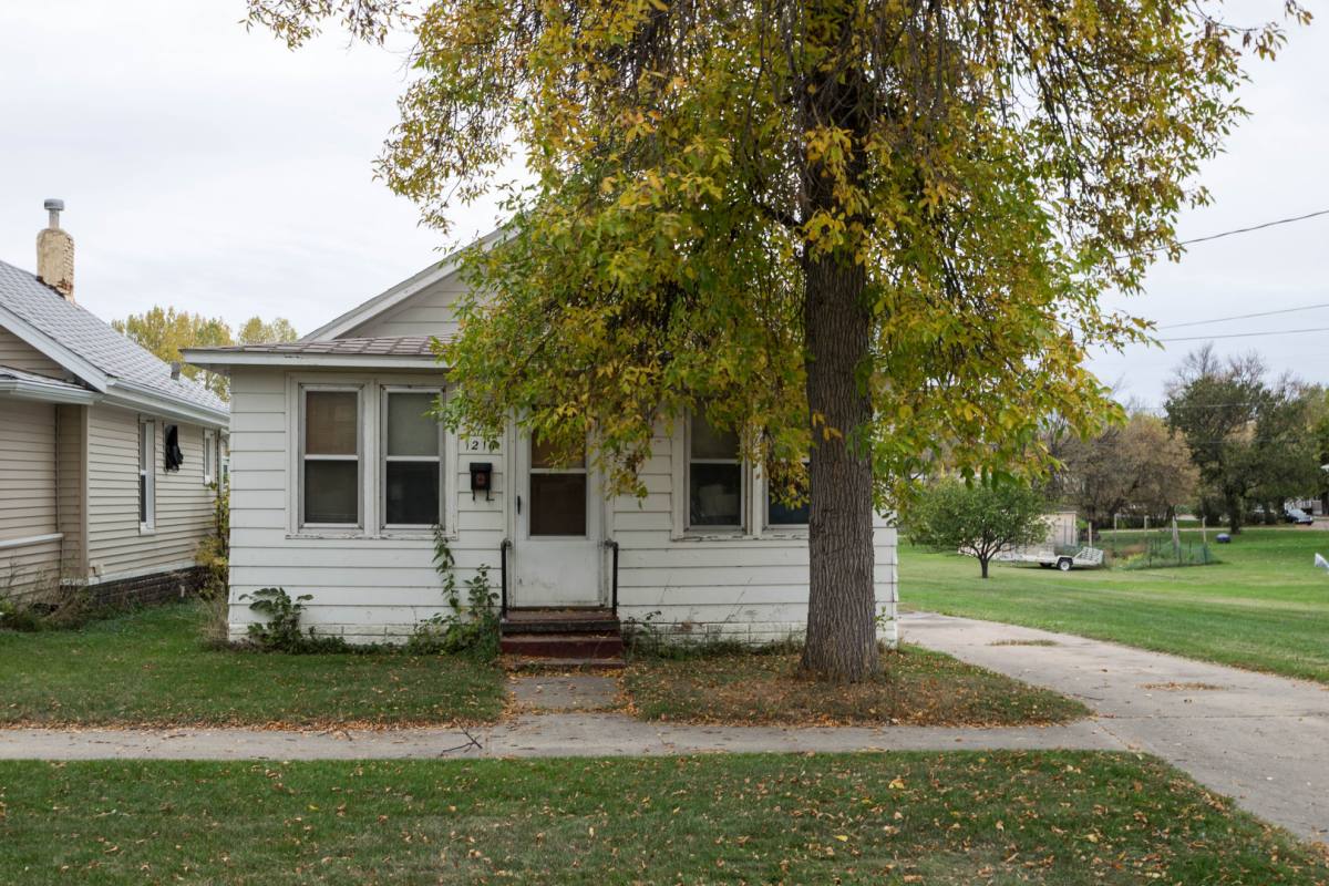 House for rent at 1216 6th Ave NE, Minot, ND 58703