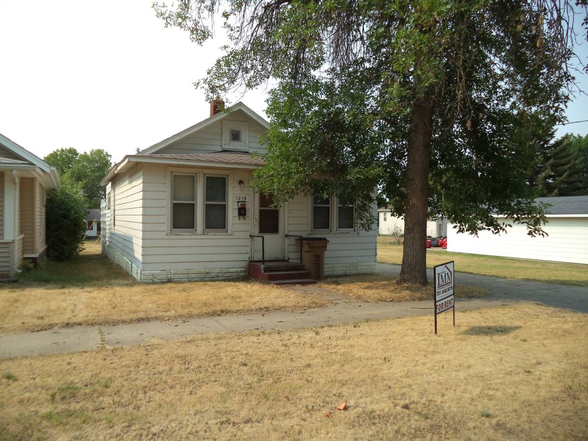House for rent at 1216 6th Ave NE, Minot, ND 58703