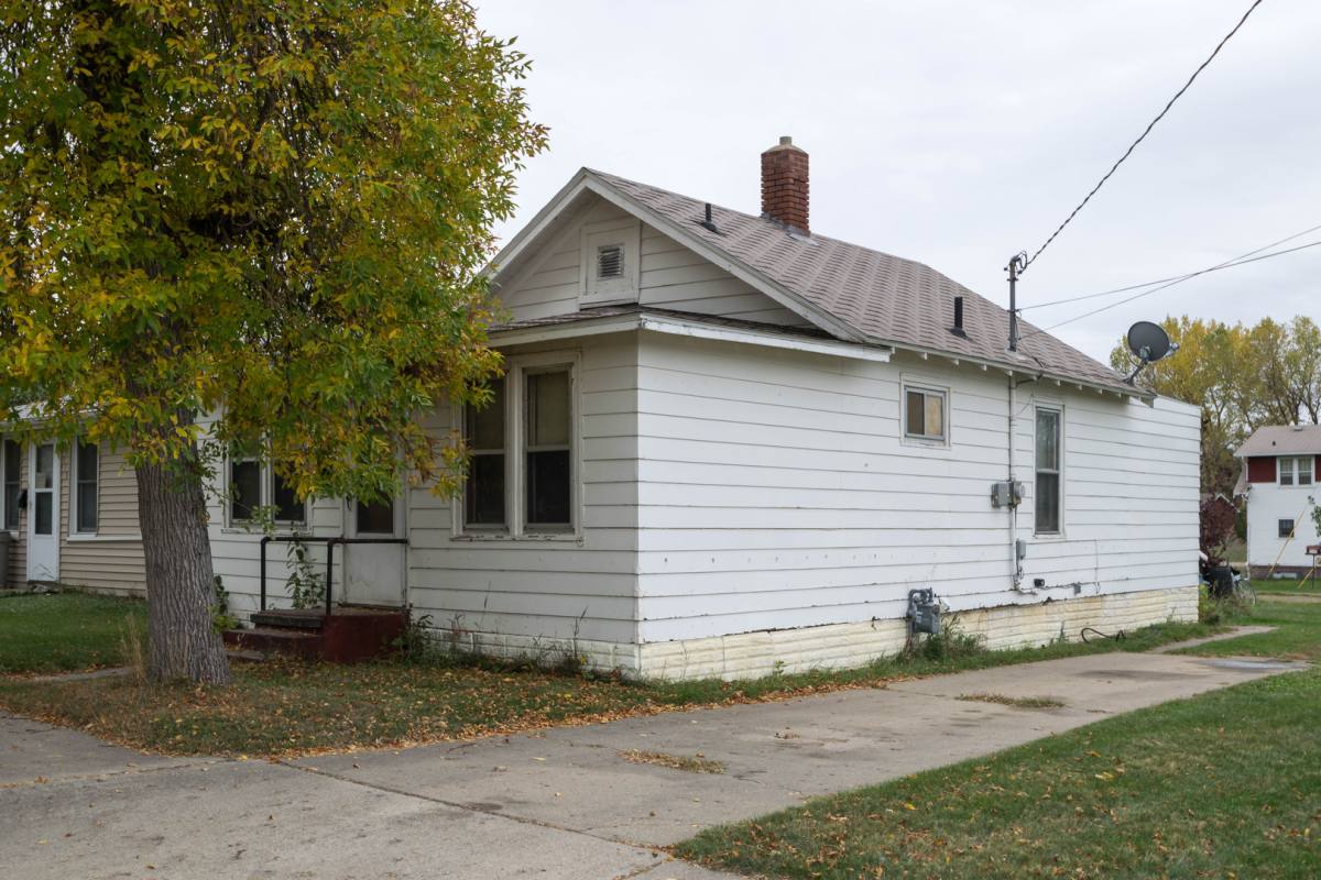 House for rent at 1216 6th Ave NE, Minot, ND 58703
