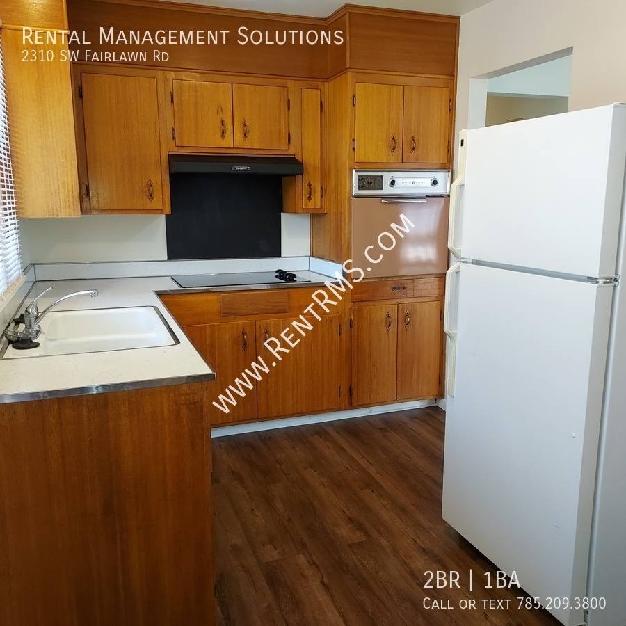 Townhouse for rent at 2310 SW Fairlawn Rd, Topeka, KS 66614