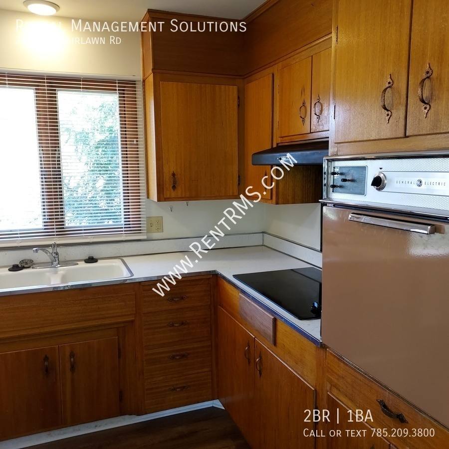 Townhouse for rent at 2310 SW Fairlawn Rd, Topeka, KS 66614