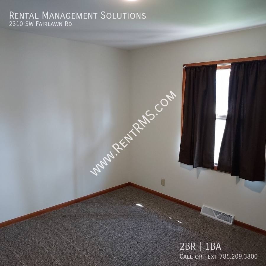Townhouse for rent at 2310 SW Fairlawn Rd, Topeka, KS 66614