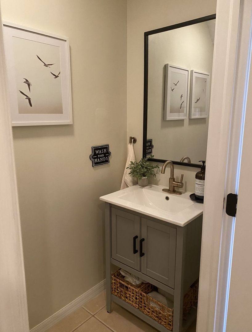Townhouse for rent at 768 Hampton Circle, Naples, FL 34105