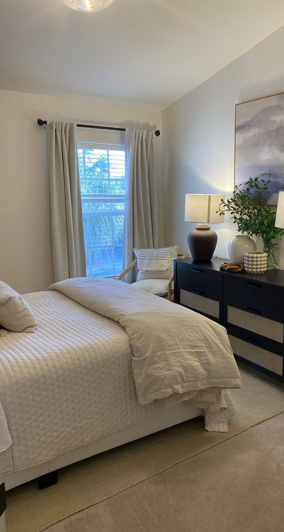 Townhouse for rent at 768 Hampton Circle, Naples, FL 34105