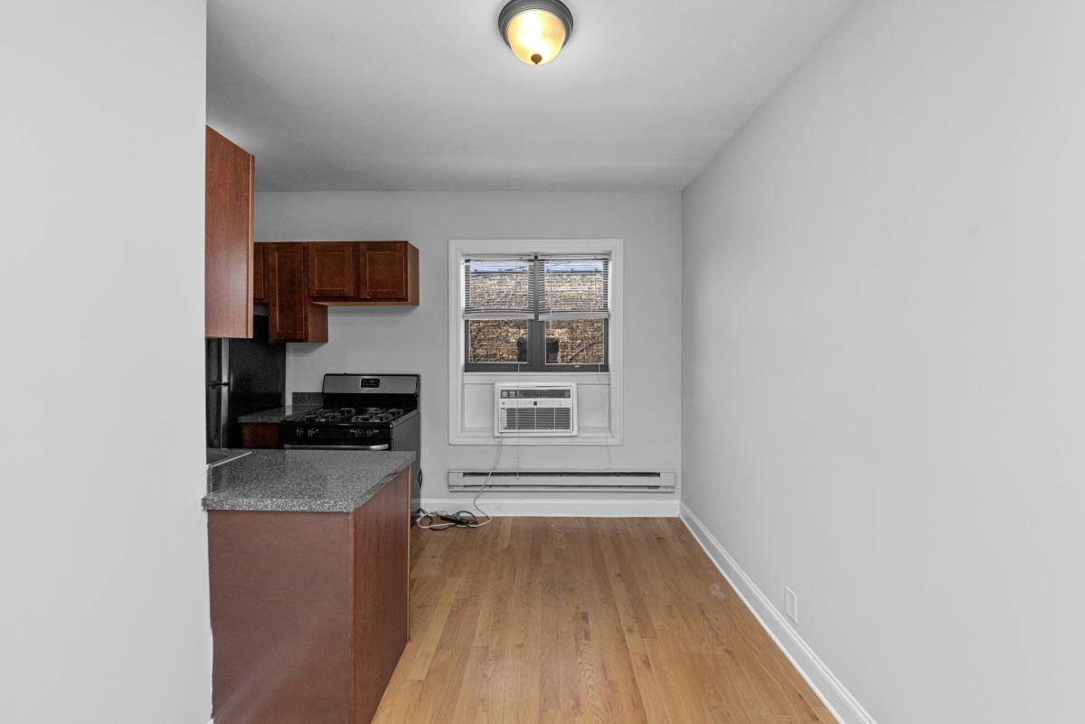 Apartment for rent at 3728 N Pine Grove Ave #E3, Chicago, IL 60613