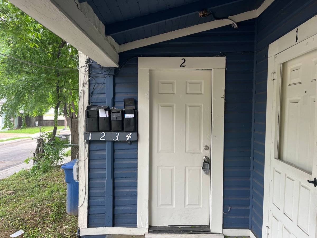 Apartment for rent at 213 Cadwallader St, San Antonio, TX 78212