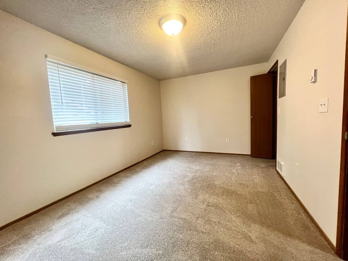 Apartment for rent at 12815 & 12821 123rd St Court E, Puyallup, WA 98374