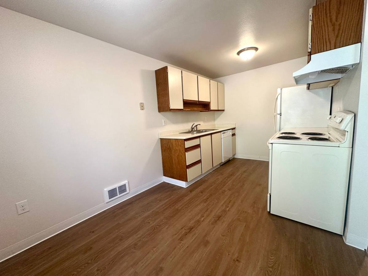 Apartment for rent at 12815 & 12821 123rd St Court E, Puyallup, WA 98374