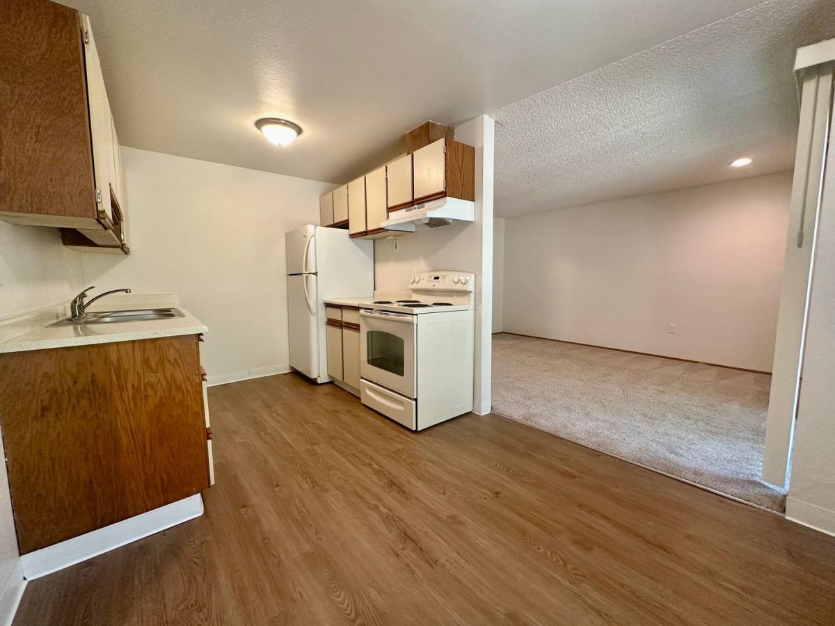 Apartment for rent at 12815 & 12821 123rd St Court E, Puyallup, WA 98374