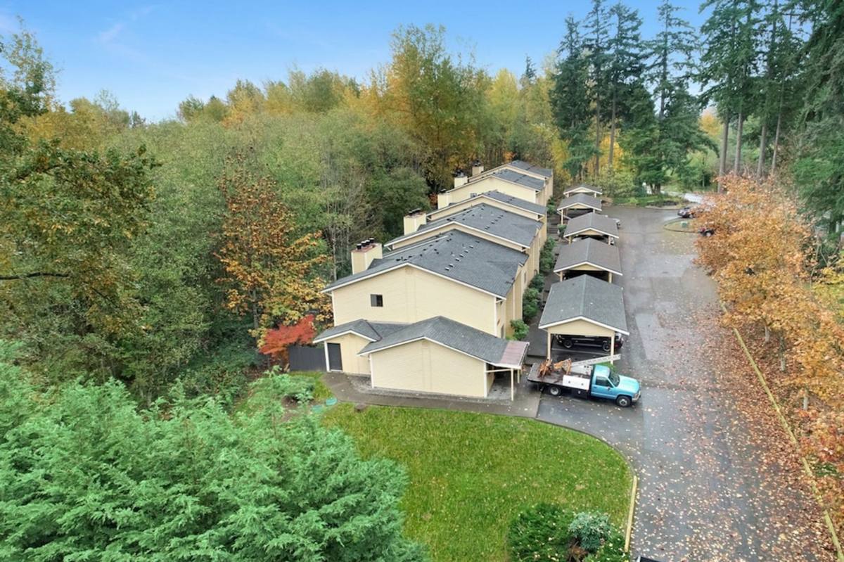 Apartment for rent at 12815 & 12821 123rd St Court E, Puyallup, WA 98374