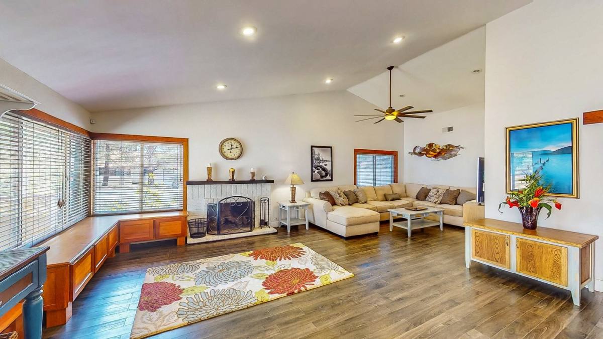 House for rent at 6543 Peachtree Lane, Las Vegas, NV 89103