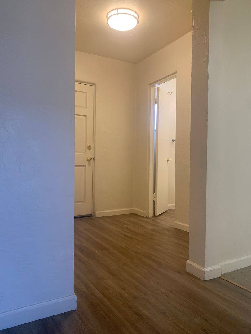 Apartment for rent at 533 Valencia Dr SE, Albuquerque, NM 87108