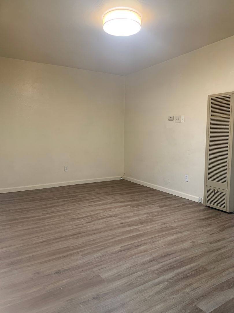 Apartment for rent at 533 Valencia Dr SE, Albuquerque, NM 87108