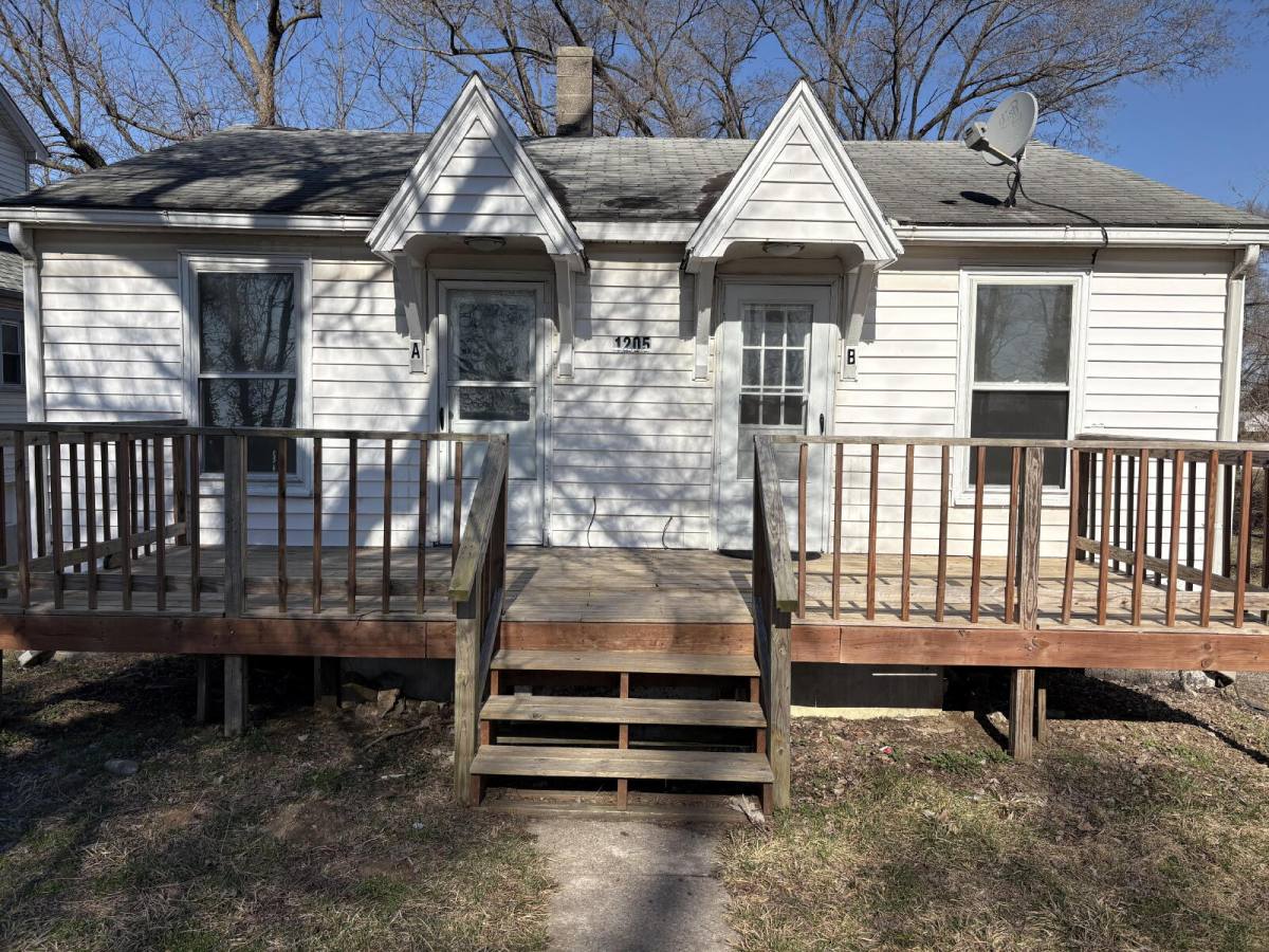 Townhouse for rent at 1205 Upper Cahokia Rd #A, East Saint Louis, IL 62206
