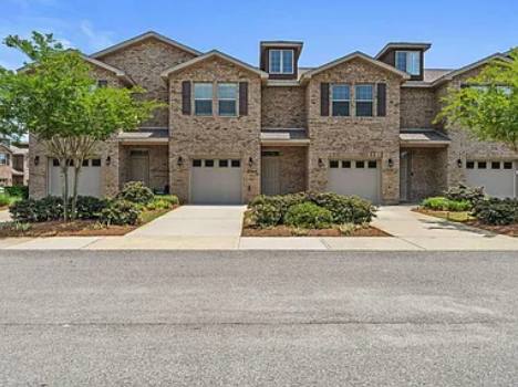 Townhouse for rent at 8740 Brown Pelican Circle, Navarre, FL 32566