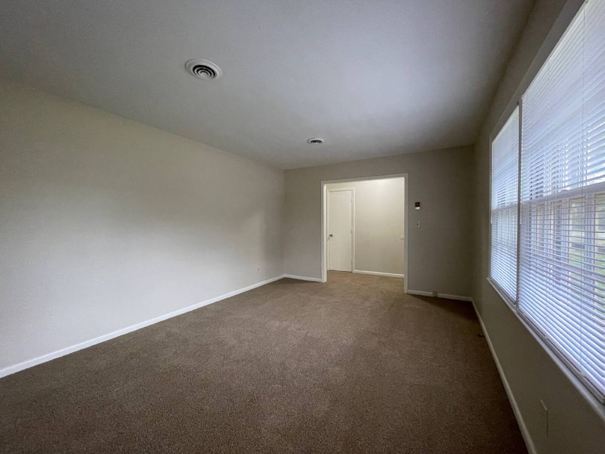 House for rent at 4912 Rosehill Rd, Fayetteville, NC 28311
