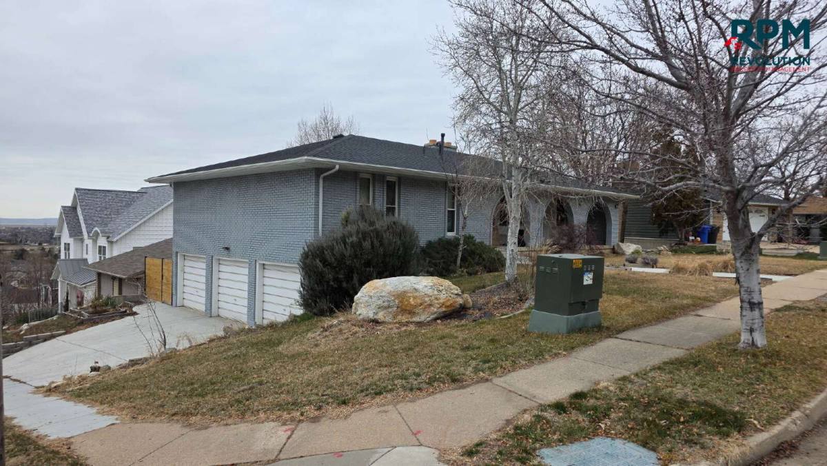 Apartment for rent at 816 Mountain Side Dr, Farmington, UT 84025