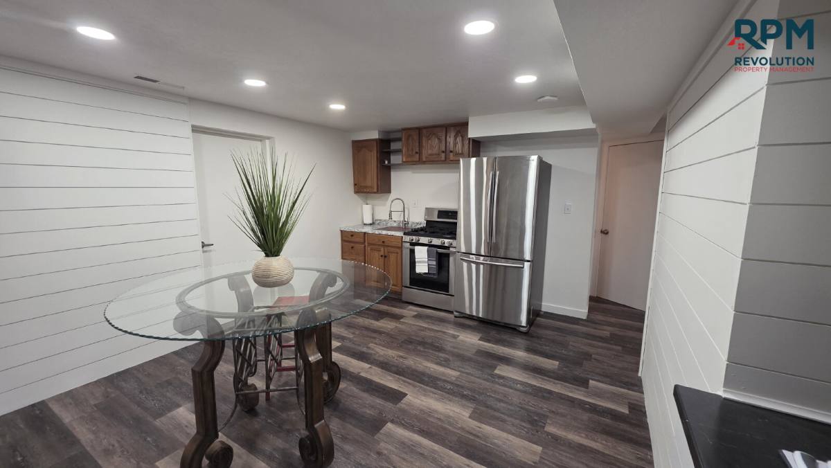 Apartment for rent at 816 Mountain Side Dr, Farmington, UT 84025