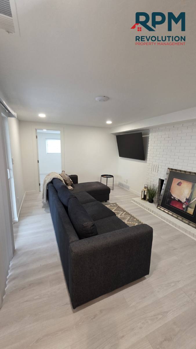 Apartment for rent at 816 Mountain Side Dr, Farmington, UT 84025