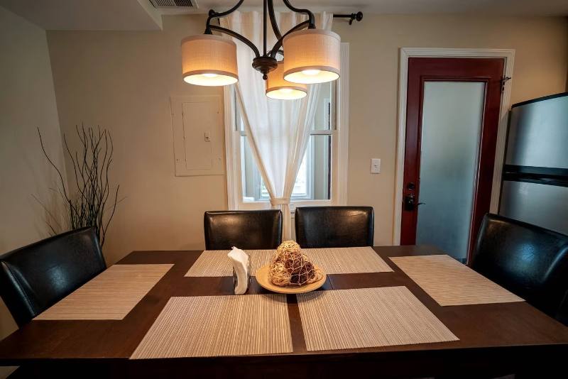 Apartment for rent at 1916 W Roscoe #2F, Chicago, IL 60618