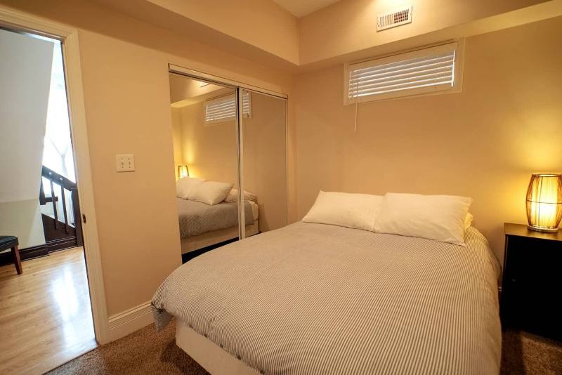 Apartment for rent at 1916 W Roscoe #2F, Chicago, IL 60618