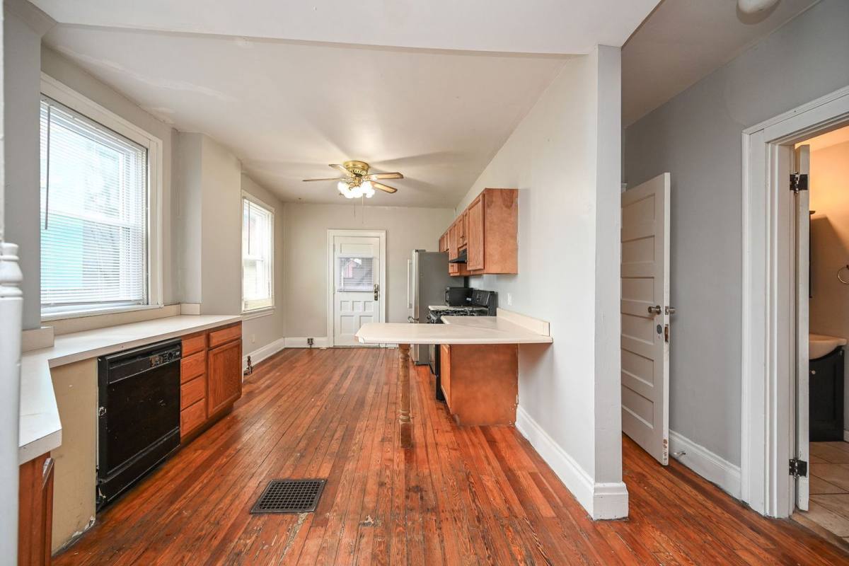Apartment for rent at 2125 W Clifton Ave #A, Cincinnati, OH 45219