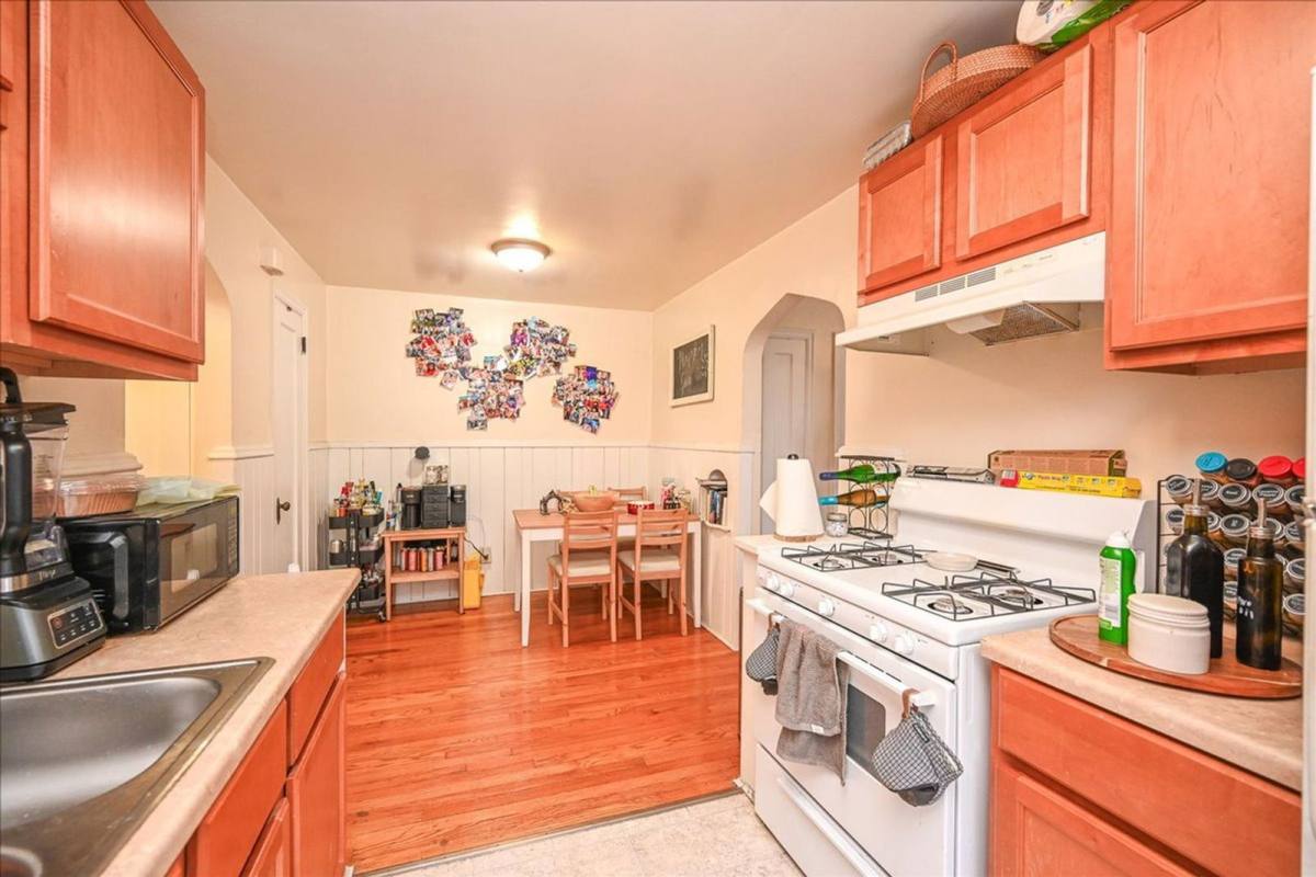 Apartment for rent at 2361 Ravine St #5, Cincinnati, OH 45219