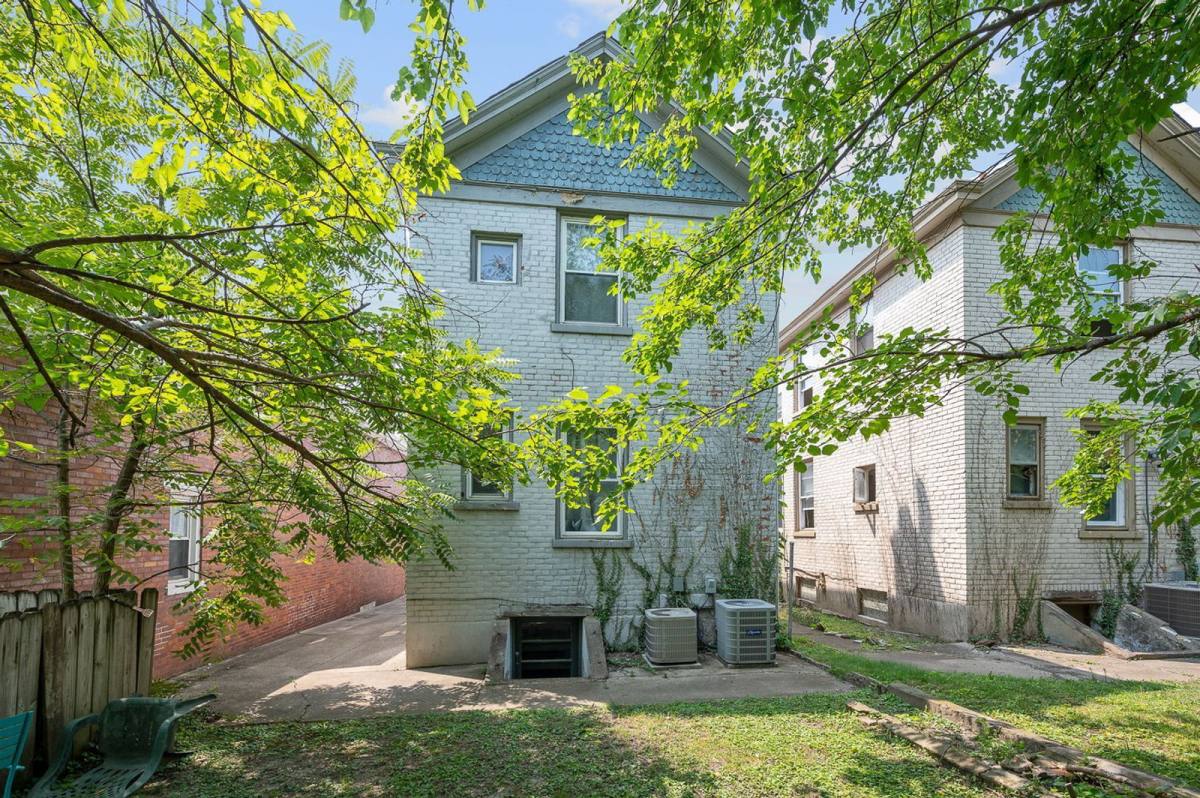 Apartment for rent at 2316 Chickasaw St #1, Cincinnati, OH 45219