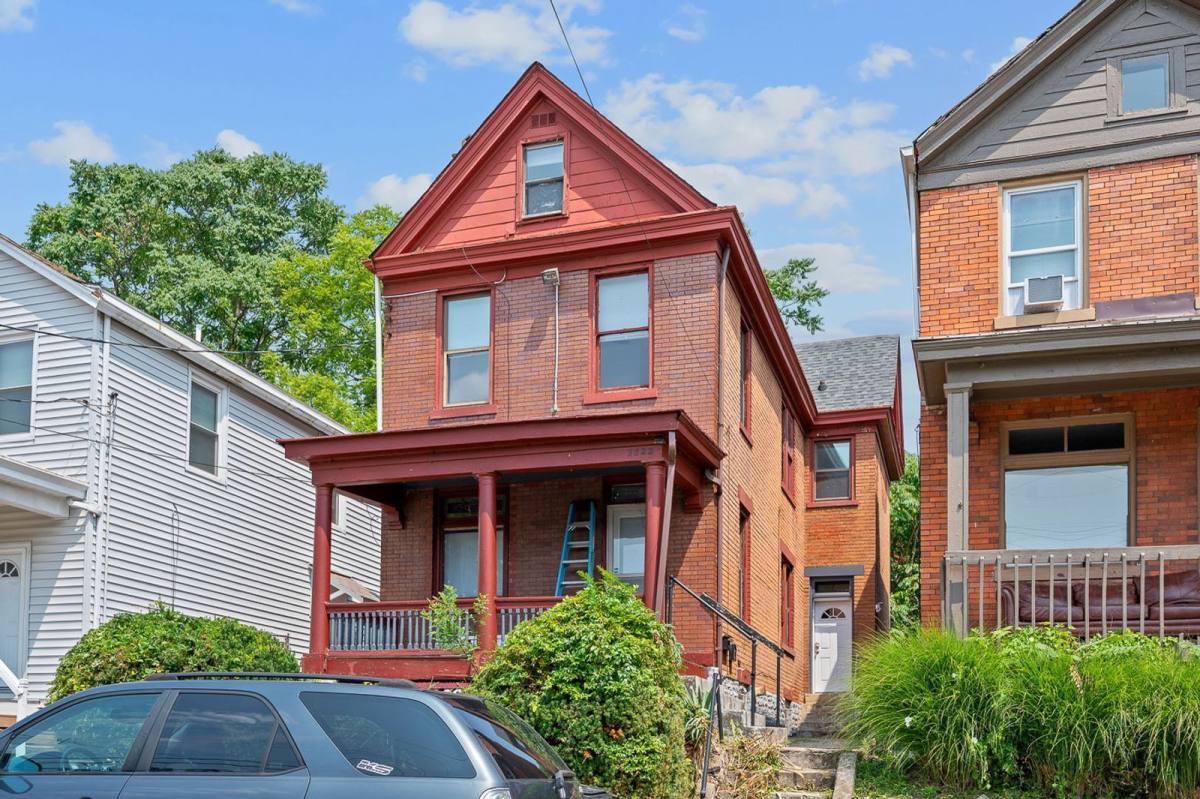 Apartment for rent at 2322 Chickasaw St, Cincinnati, OH 45219