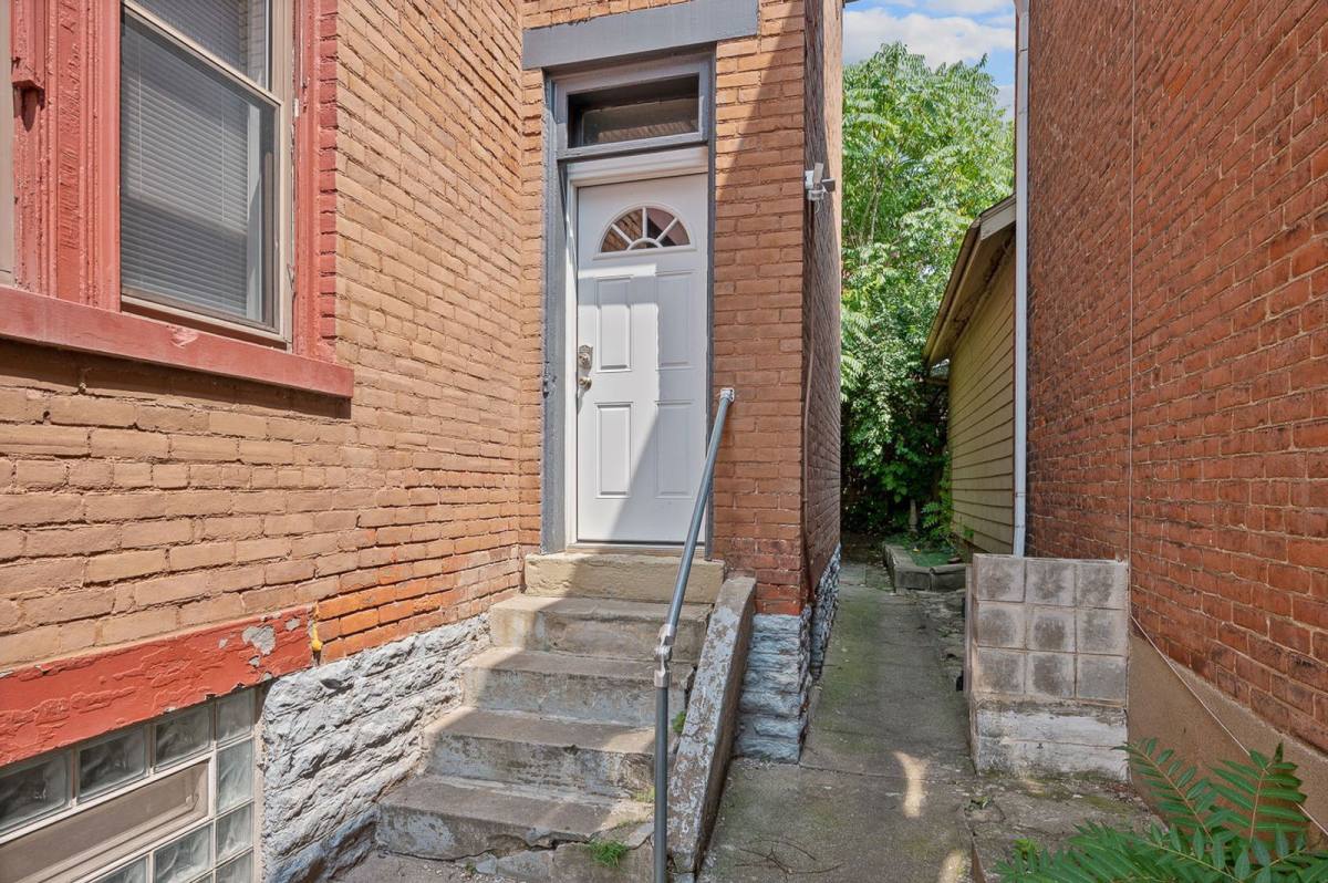 Apartment for rent at 2322 Chickasaw St, Cincinnati, OH 45219