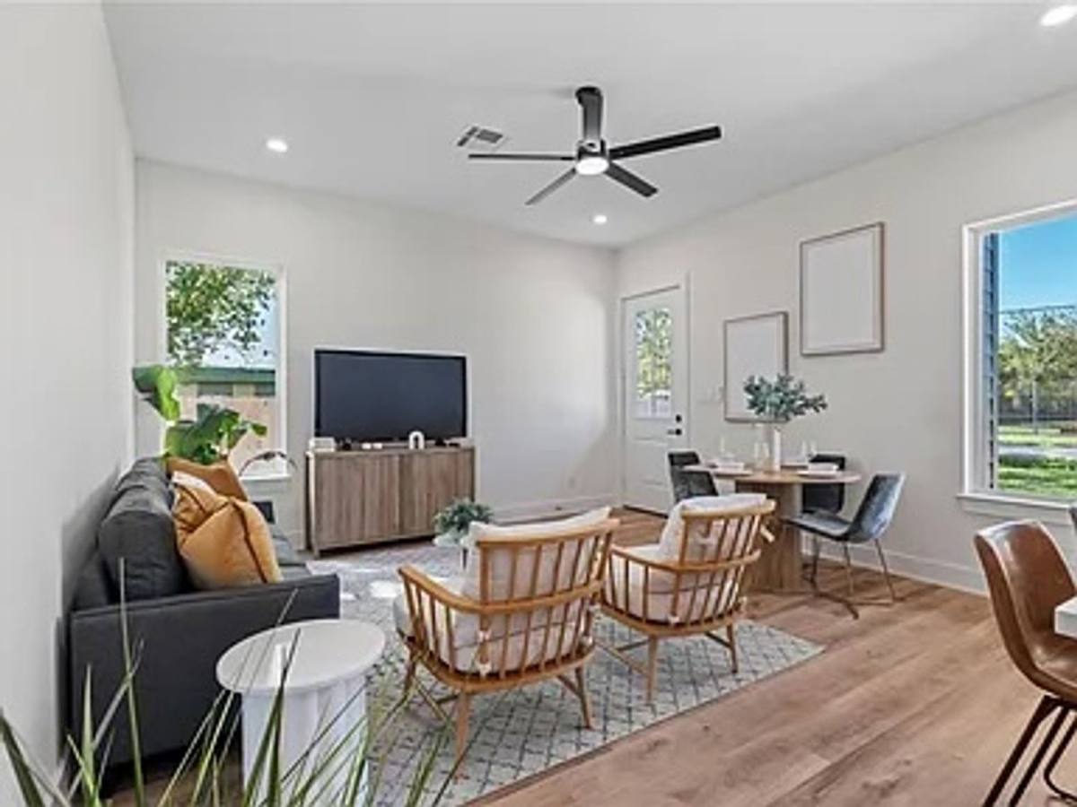 Apartment for rent at 6532 Weston St #A, Houston, TX 77021
