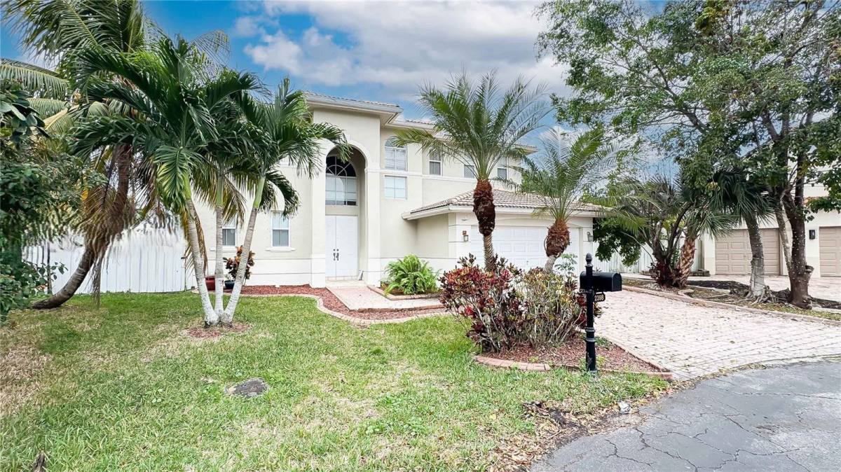 House for rent at 2398 SW 132nd Terrace, Hollywood, FL 33027