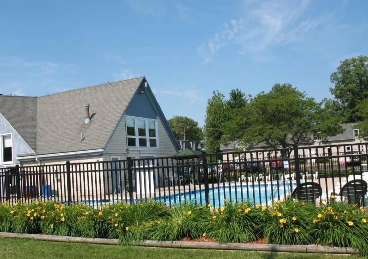 Townhouse for rent at 3101 Navarre Ave #D, Oregon, OH 43616