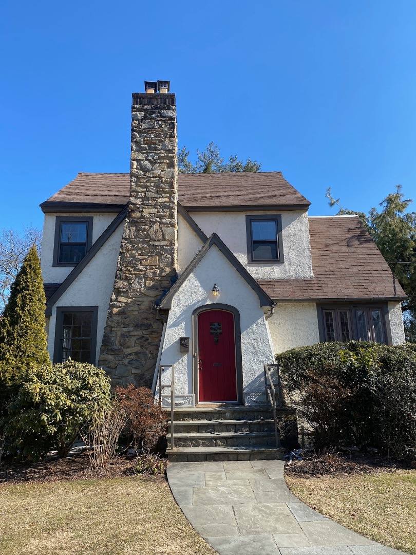 House for rent at 34 Maplewood St, Larchmont, NY 10538