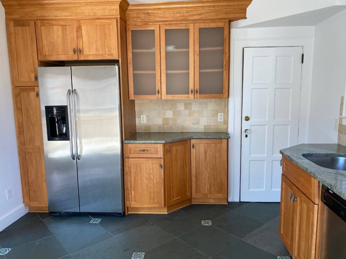 House for rent at 34 Maplewood St, Larchmont, NY 10538