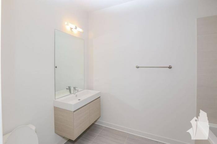 Apartment for rent at 858 N Franklin St #504, Chicago, IL 60610