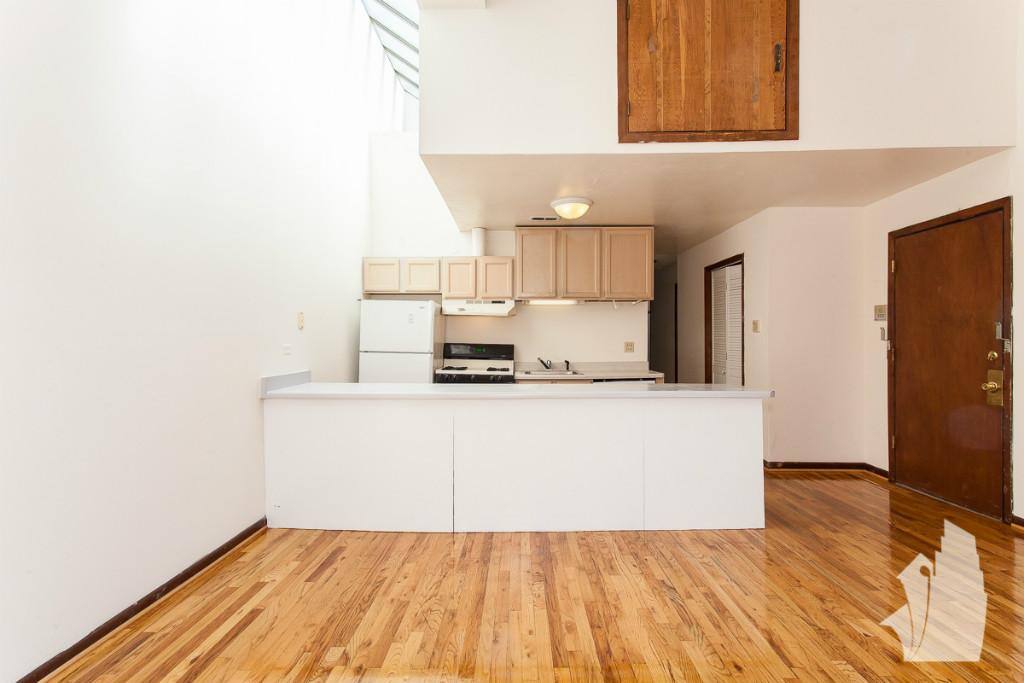 Apartment for rent at 2519 N Lincoln Ave #D2, Chicago, IL 60614