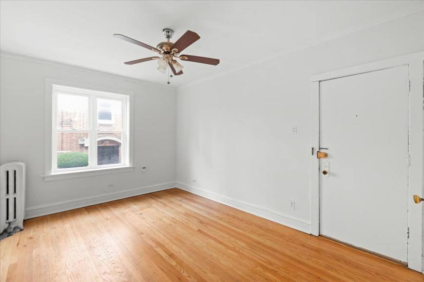 Apartment for rent at 654 W Oakdale #1S, Chicago, IL 60657