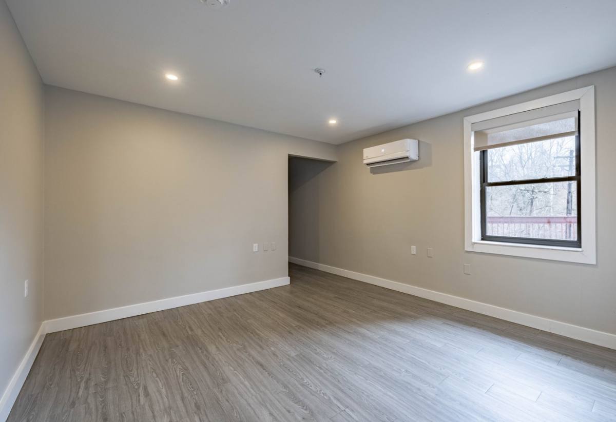 Apartment for rent at High Pointe, 470 Lafayette Ave, Cincinnati, OH 45220