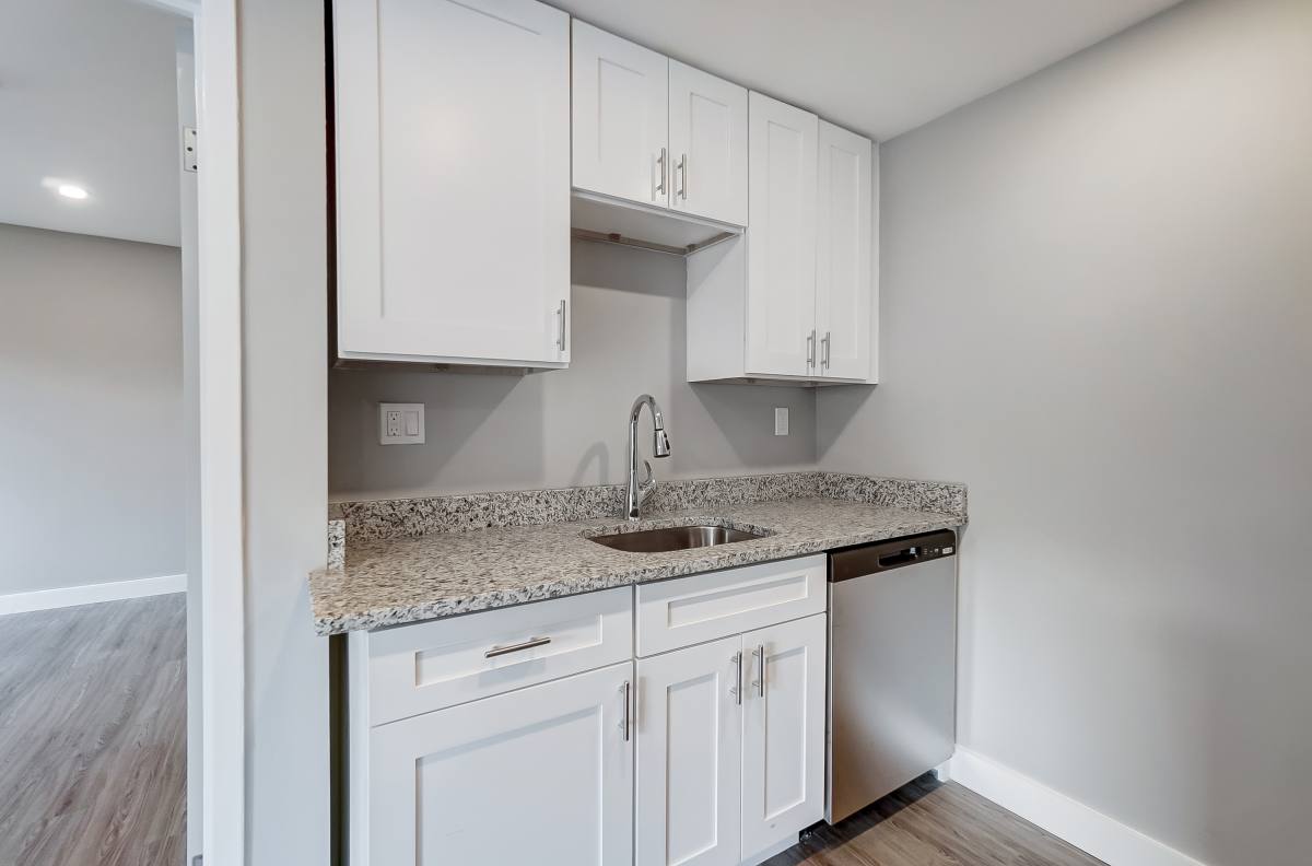 Apartment for rent at High Pointe, 470 Lafayette Ave, Cincinnati, OH 45220