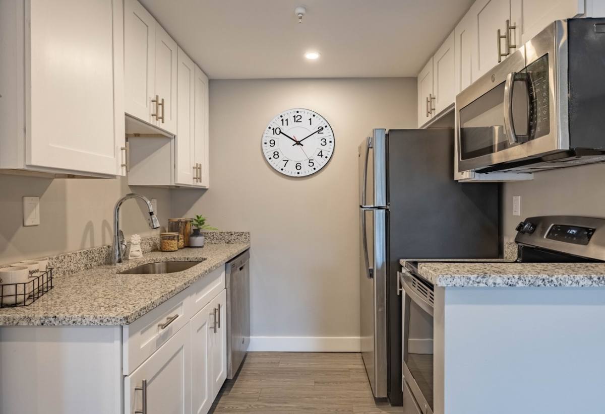 Apartment for rent at High Pointe, 470 Lafayette Ave, Cincinnati, OH 45220