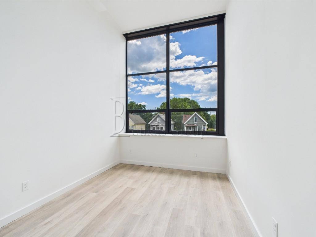 Apartment for rent at 165 Richards St, West Haven, CT 06516
